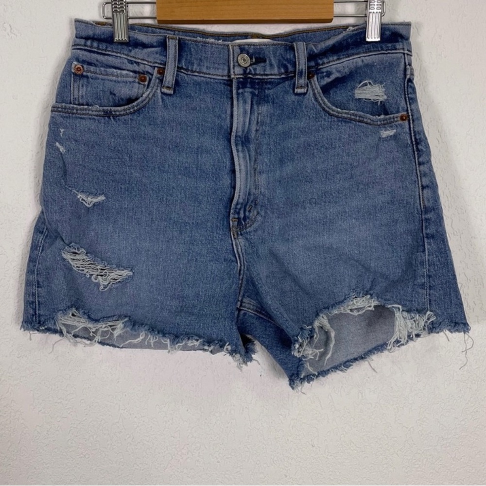Abercrombie & Fitch Curve Love High Rise The 4” Mom Jean Shorts